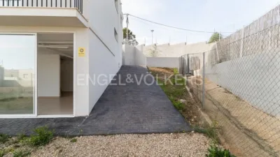 Casa en alquiler en Chiva, Chiva de 2.500 €<span>/mes</span>