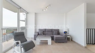 Casa en alquiler en Chiva, Chiva de 2.500 €<span>/mes</span>
