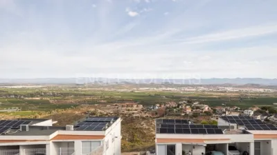 Casa en alquiler en Chiva, Chiva de 2.500 €<span>/mes</span>