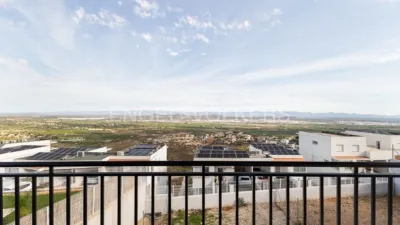 Casa en alquiler en Chiva, Chiva de 2.500 €<span>/mes</span>