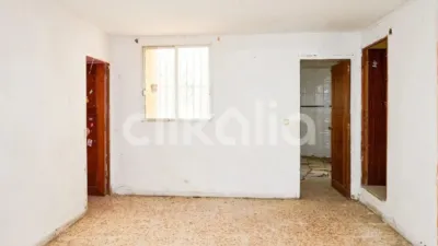 Apartment in San Bartolomé – Millán de Priego Street photo 7