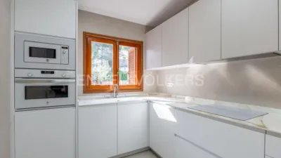 Casa en alquiler en Chiva, Chiva de 4.000 €<span>/mes</span>