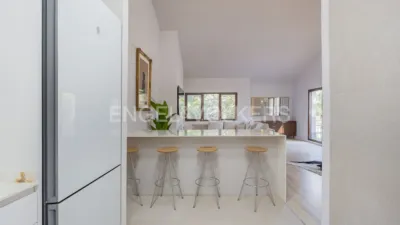 Casa en alquiler en Chiva, Chiva de 4.000 €<span>/mes</span>
