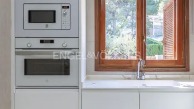 Casa en alquiler en Chiva, Chiva de 4.000 €<span>/mes</span>