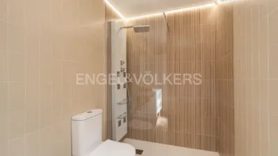 Casa en alquiler en Chiva, Chiva de 4.000 €<span>/mes</span>