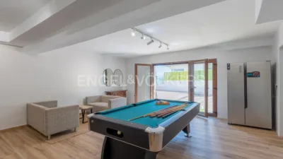 Casa en alquiler en Chiva, Chiva de 4.000 €<span>/mes</span>