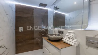Casa en alquiler en Chiva, Chiva de 4.000 €<span>/mes</span>