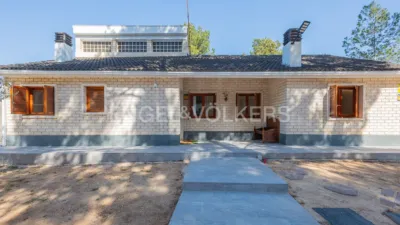 Casa en alquiler en Chiva, Chiva de 4.000 €<span>/mes</span>