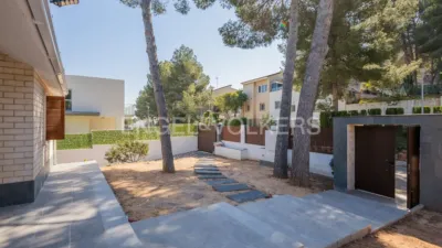 Casa en alquiler en Chiva, Chiva de 4.000 €<span>/mes</span>
