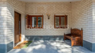 Casa en alquiler en Chiva, Chiva de 4.000 €<span>/mes</span>