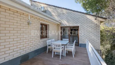 Casa en alquiler en Chiva, Chiva de 4.000 €<span>/mes</span>