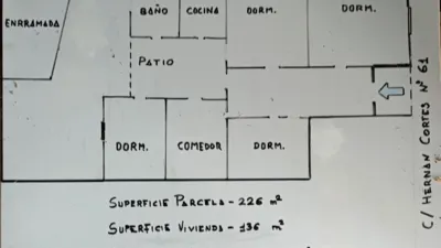 Casa en venta en Calle de Hernán Cortés, Belvís de La Jara de 39.000 €