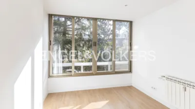 Apartamento en alquiler en Calle del Pinar - Imagen 2