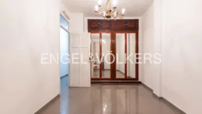 Apartment in Plaza del Ayuntamiento photo 12