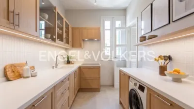 Apartment in Plaza del Ayuntamiento photo 2