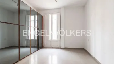 Apartment in Plaza del Ayuntamiento photo 6