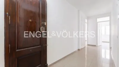 Apartment in Plaza del Ayuntamiento photo 9