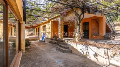 Rustic property in El Castillo de Las Guardas photo 13
