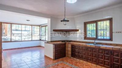 Rustic property in El Castillo de Las Guardas photo 4