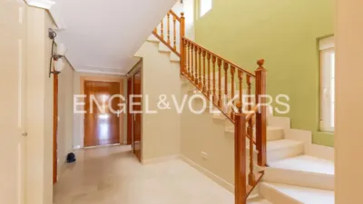 House in Urban Core photo 11