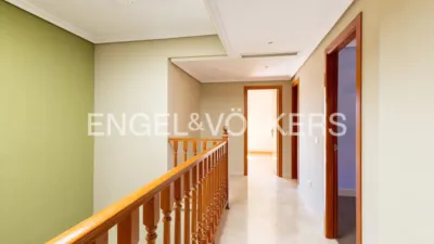House in Urban Core photo 14