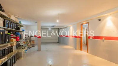 House in Urban Core photo 27