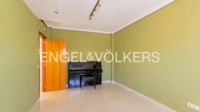 House in Urban Core photo 10