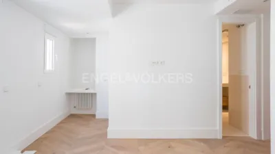 Apartment on Calle de Casado del Alisal photo 27