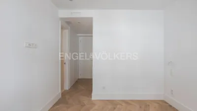 Apartment on Calle de Casado del Alisal photo 28