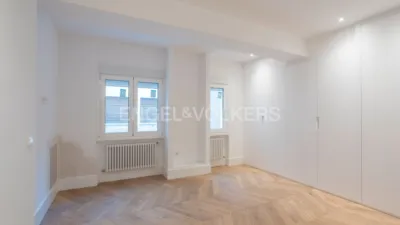 Apartment on Calle de Casado del Alisal photo 31
