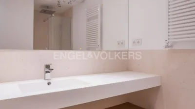 Apartment on Calle de Casado del Alisal photo 34