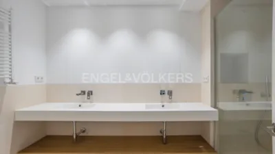 Apartment on Calle de Casado del Alisal photo 37