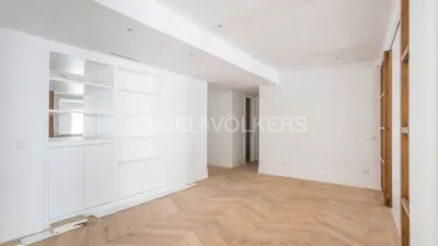 Apartment on Calle de Casado del Alisal photo 11