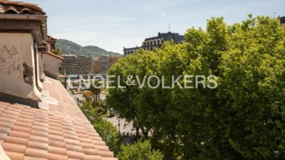 Dúplex en venta en Plaza de Sarriegi, Parte Vieja-Alde Zaharra (San Sebastián - Donostia) de 765.000 €