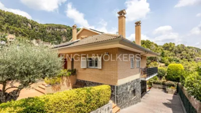 House in Vallirana photo 2