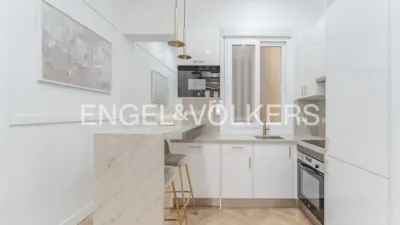 Apartamento en alquiler en Calle del Conde Duque - Imagen 2