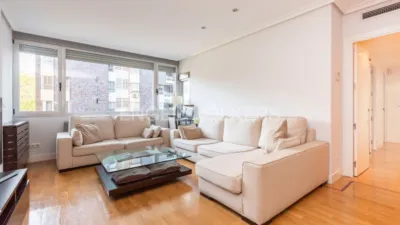 Piso en alquiler en Calle del Doce de Octubre - Imagen 3