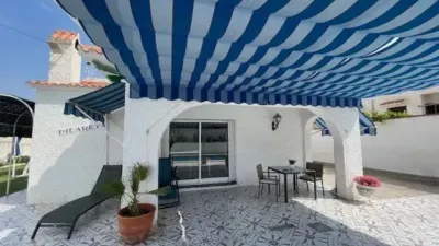Chalet on Calle de la Bahía photo 29