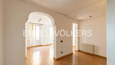 Apartment on Calle de Mesonero Romanos photo 3
