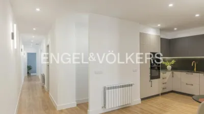 Apartment in Palacio photo 8