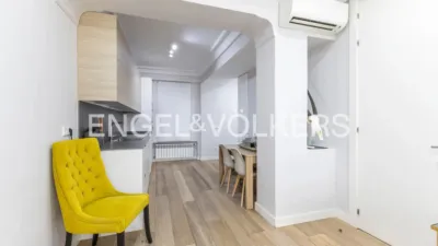 Apartment on Calle del Duque de Sesto photo 4