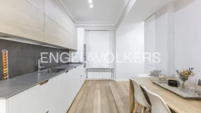 Apartment on Calle del Duque de Sesto photo 6