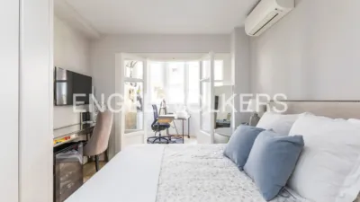 Apartment on Calle del Duque de Sesto photo 9