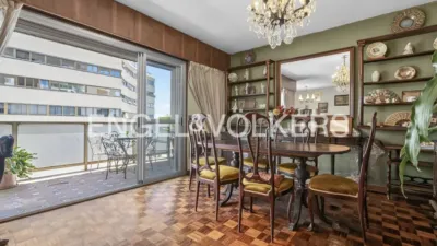 Apartment in Zona Esperanza de Triana photo 2