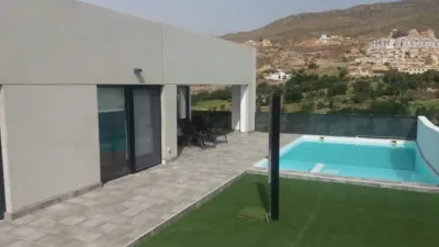 House on Calle de los Jarales photo 2