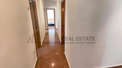 Flat on Avenida del Arquitecto Antoni Gilabert photo 9