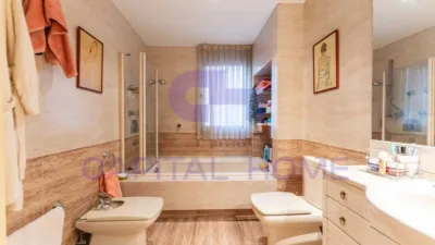 Apartment on Clara del Rey Street photo 18