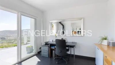 Villa in La Plana photo 7