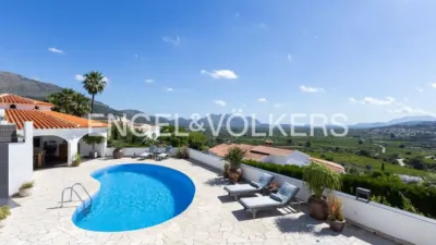 Villa in La Plana photo 36