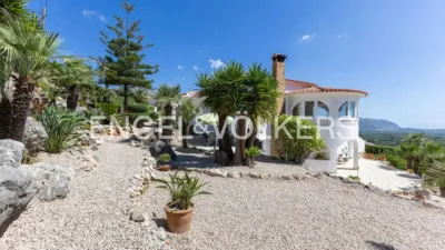 Villa in La Plana photo 45